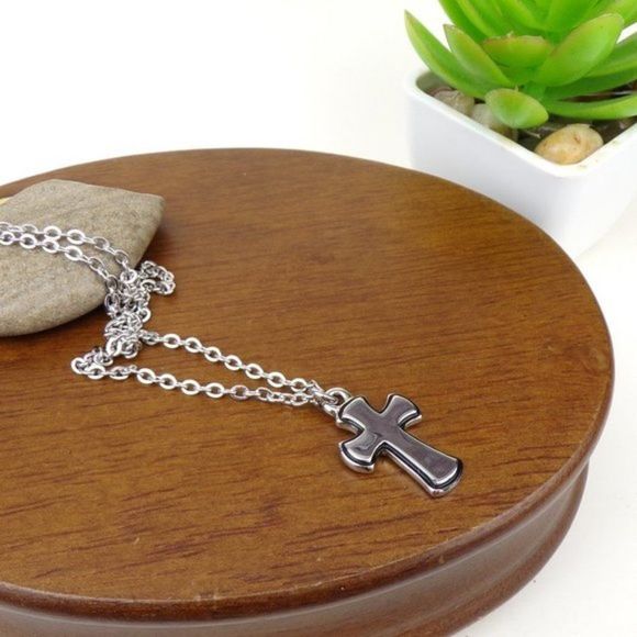 Cross charm silver tone chain necklace. - Picture 2 of 2